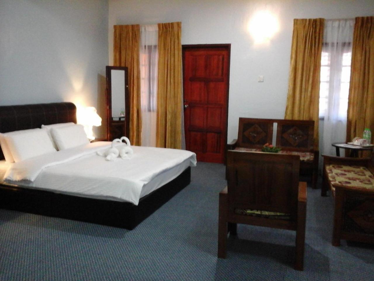 Kesedar Hotel Travel & Tours Sdn Bhd Gua Musang Eksteriør bilde